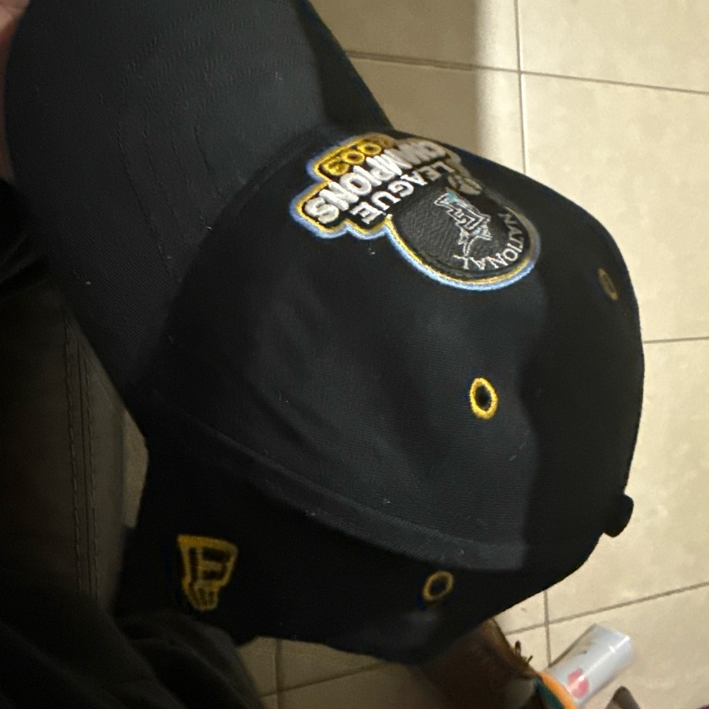 2003 National League Champions Black Cap - Picture 3 of 8